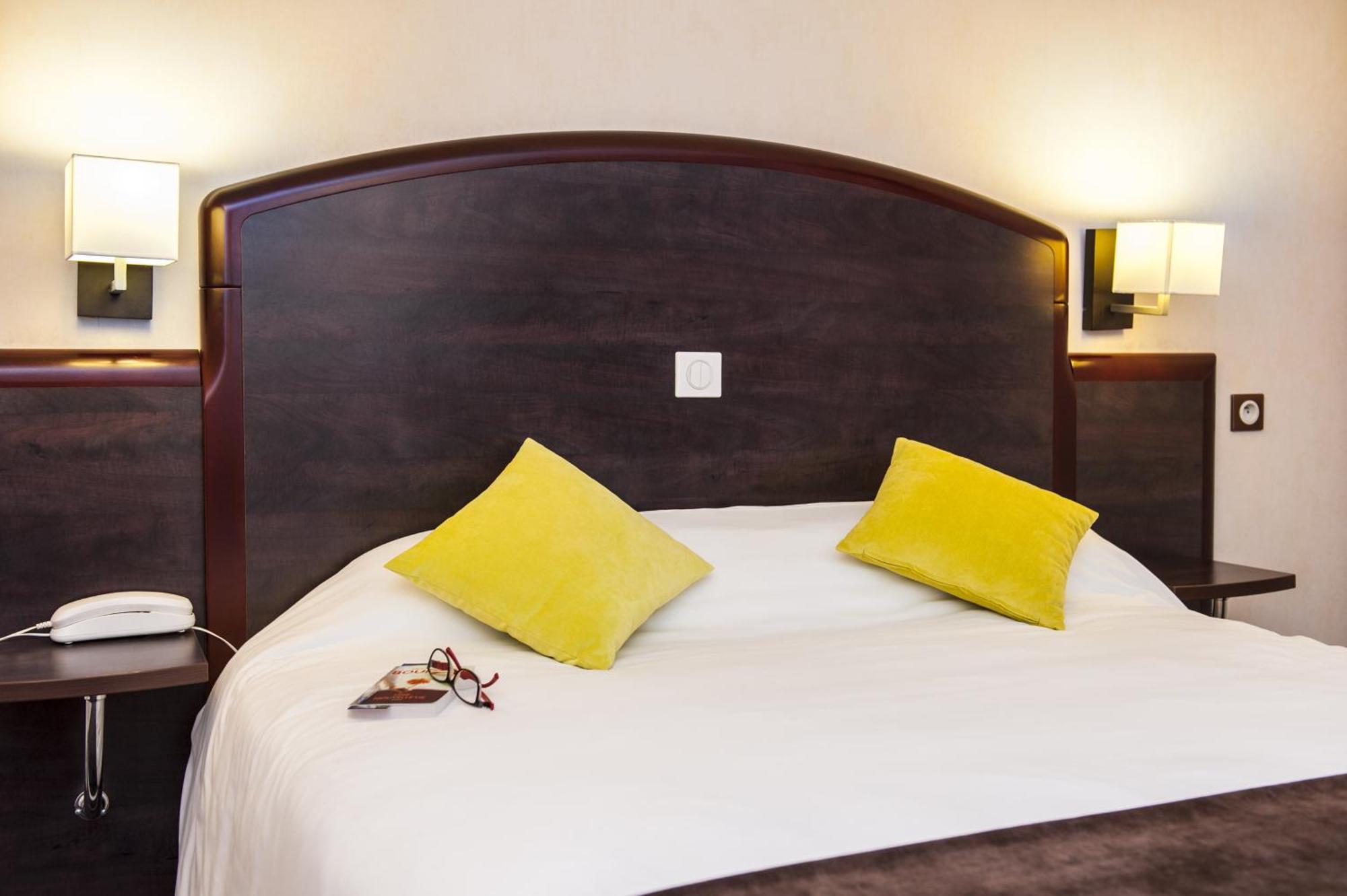 Brit Hotel Cahors - Le France エクステリア 写真