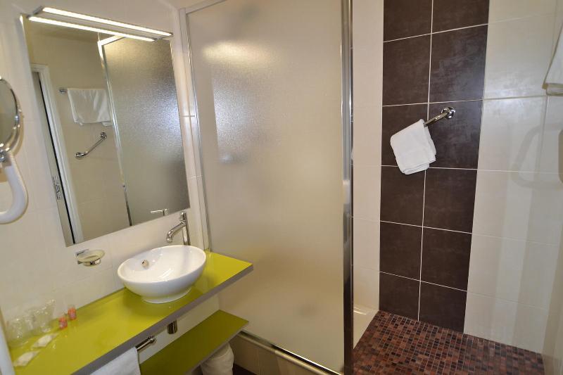 Brit Hotel Cahors - Le France エクステリア 写真
